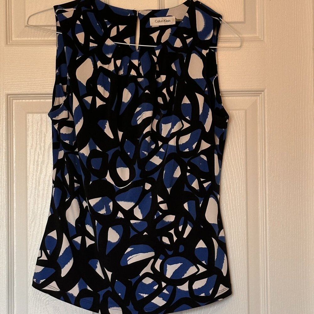 Calvin Klein Blue & Black Circular Pattern Sleeveless Top – Size M